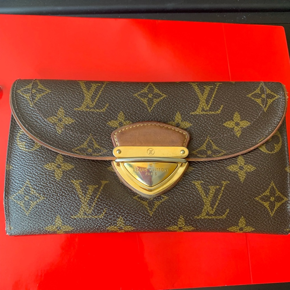 Louis Vuitton Wallet ~ Vintage